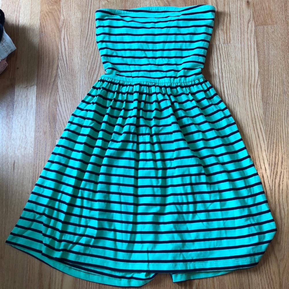 Strapless striped dress
